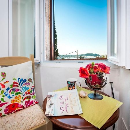 Havana - Apartment With Sea View Ровинь Экстерьер фото