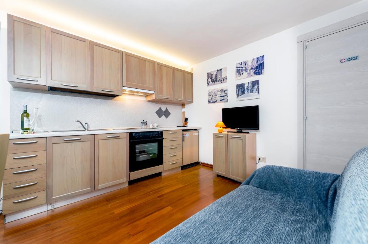 Havana - Apartment With Sea View Ровинь Экстерьер фото