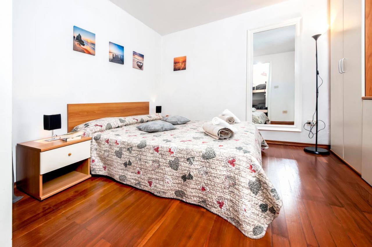 Havana - Apartment With Sea View Ровинь Экстерьер фото