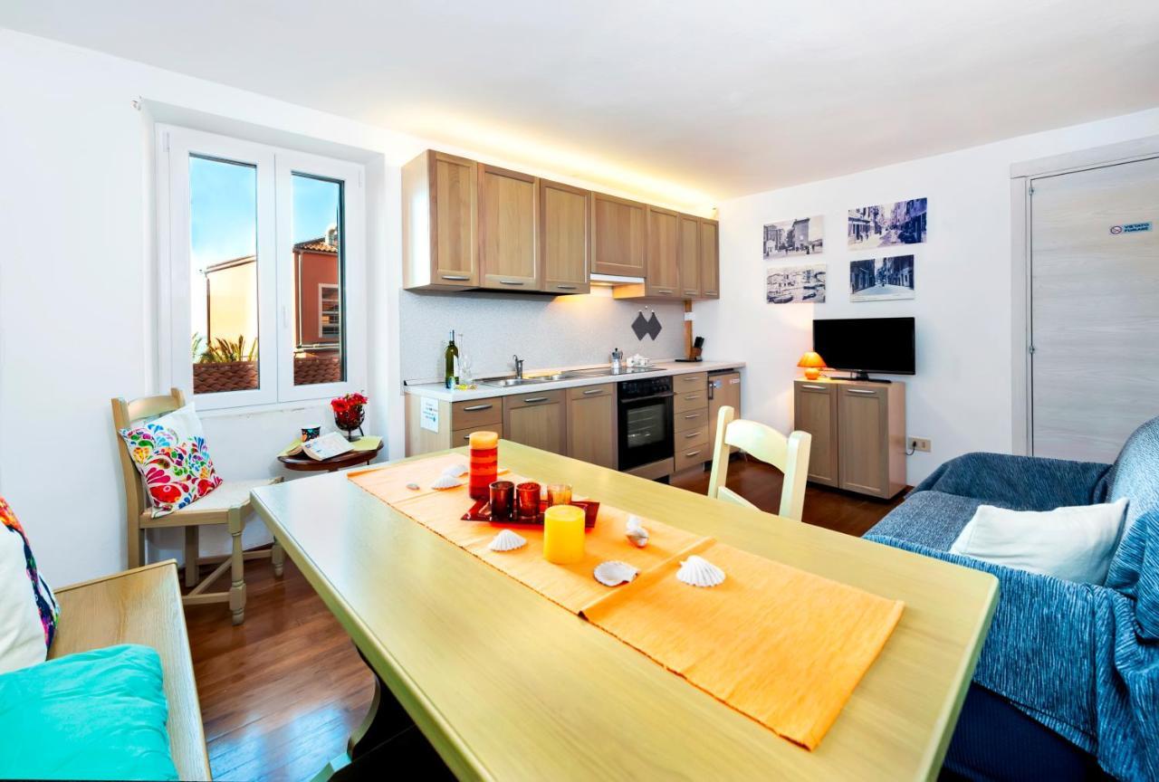 Havana - Apartment With Sea View Ровинь Экстерьер фото